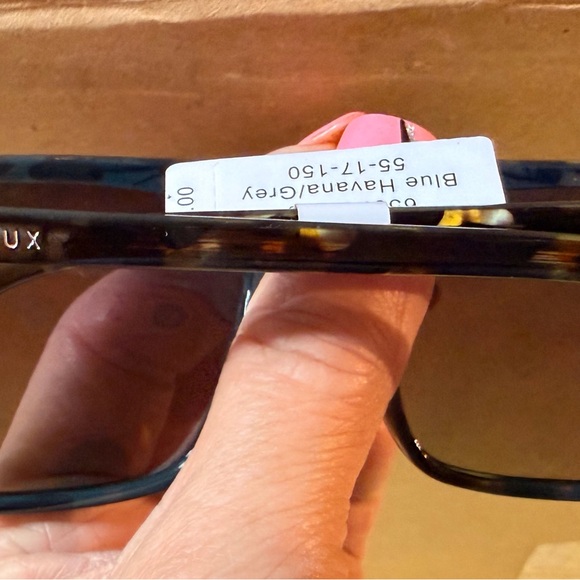 Tortoiseshell Oversized Square Sunglasses - Brown Lenses - Picture 4 of 4